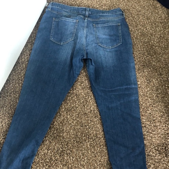 To big - Picture 2 of 2